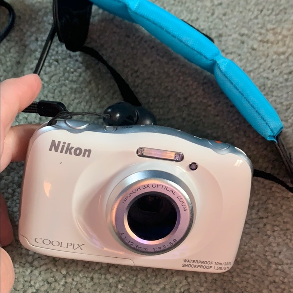 Nikon Camera - Picture 2 of 4
